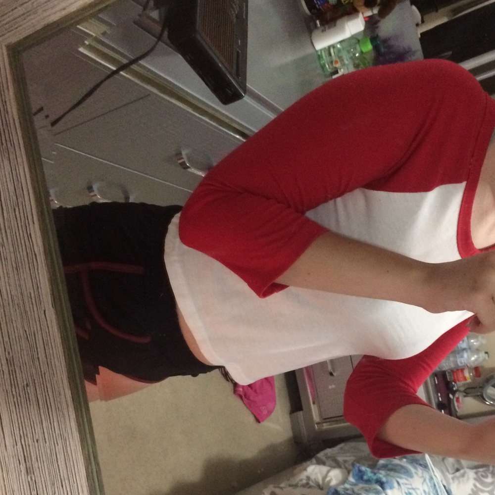 Red & white crop top baseball tee